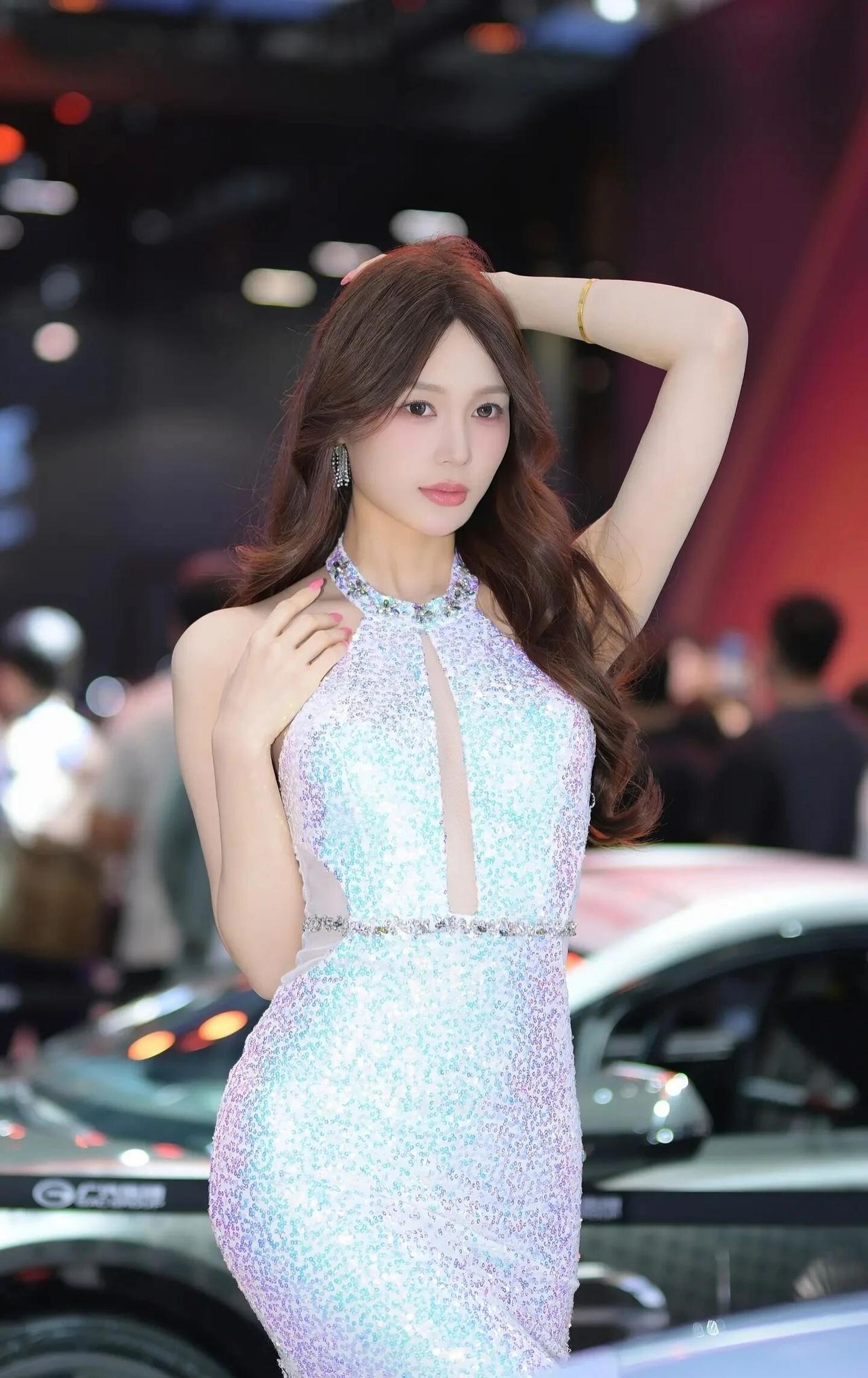 广汽埃安i60，加推增程新版本，纯电续航650km埃安AIONi60将于3月2