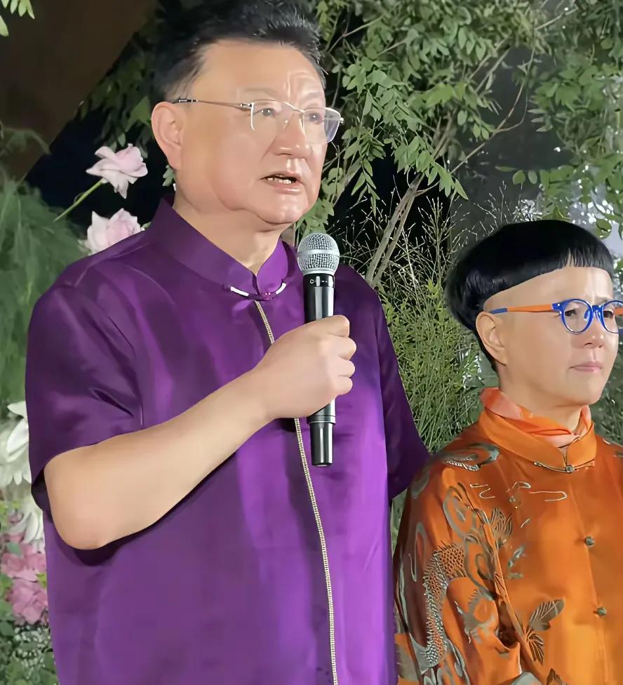 不知道为什么对别人的发型这么在意。只要金龟子一出现，就会有无数人在评论区吐槽她