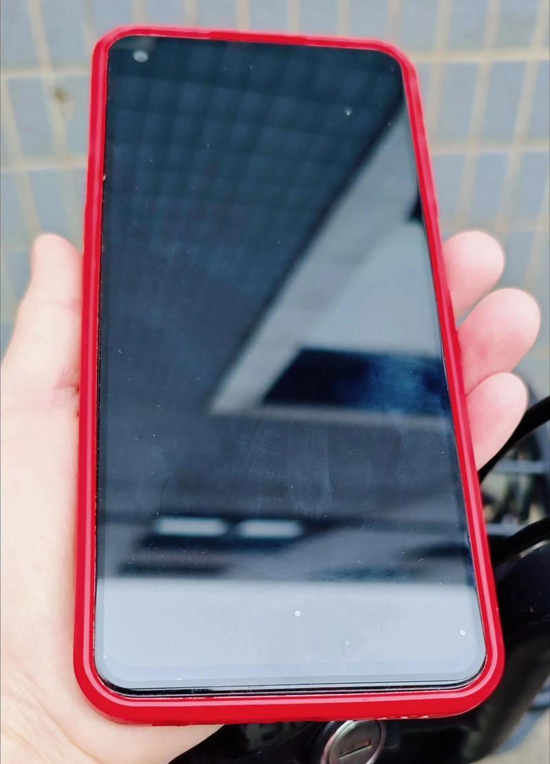 今天上班路上捡到一个手机，因为要上班我把手机扔包里面上班去了。到单位都开始忙，