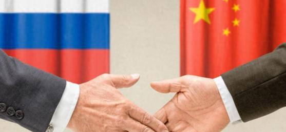 俄罗斯给中国最大的帮助是什么？让西方严重误判中国军工实力，西方一直认为中国是苏式