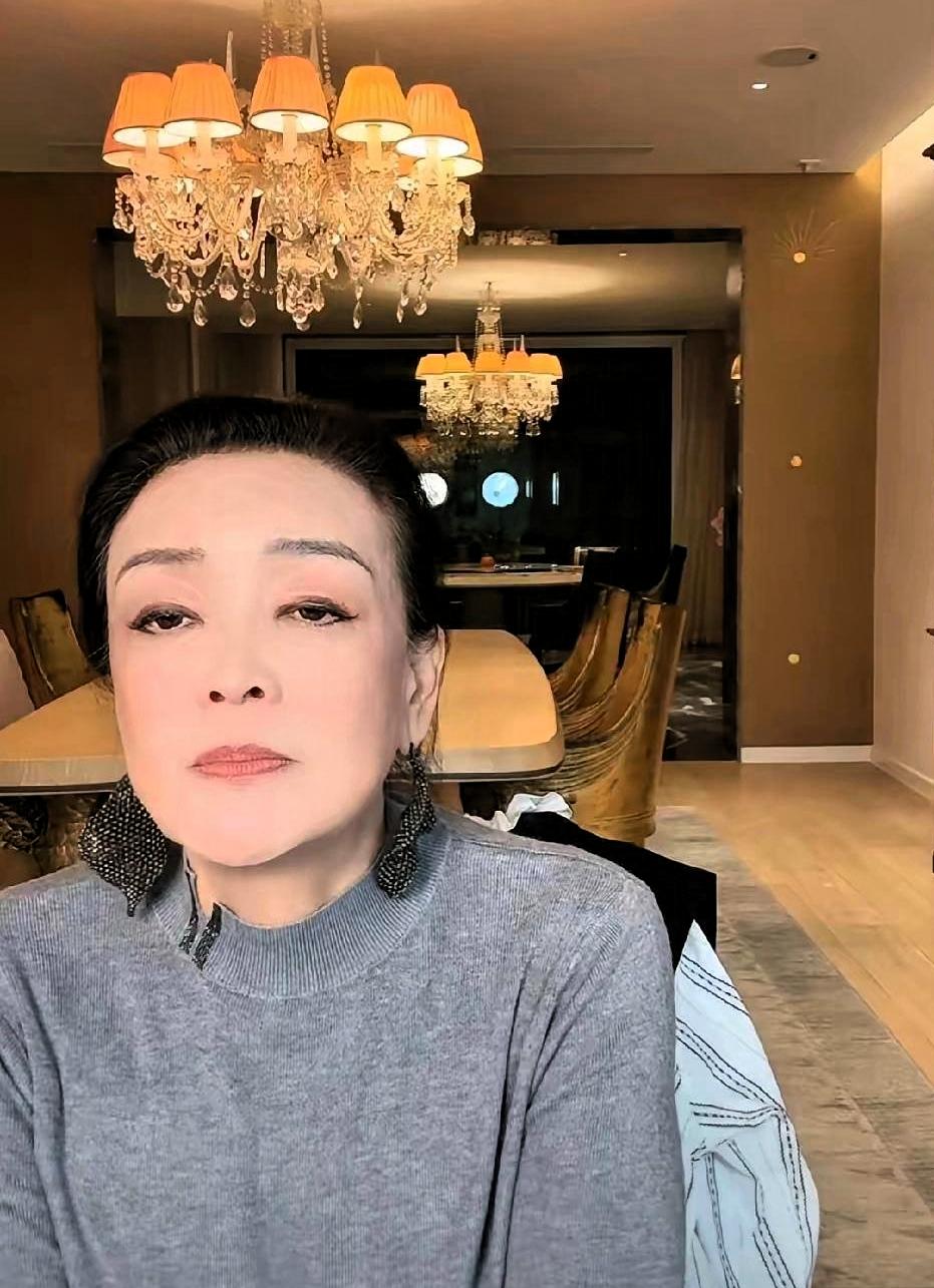 直播间“嘴强王者”的法律滑铁卢谁能想到，网络上的“英雄”，到了现实中就怂了，现