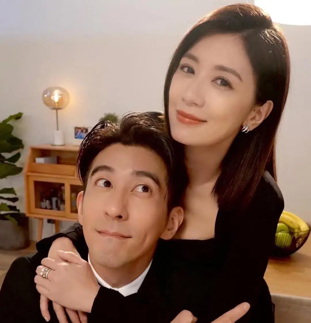 修杰楷越扒越有意思原以为因贾静修杰楷这事越扒越有意思！本来以为他因为贾静雯怀