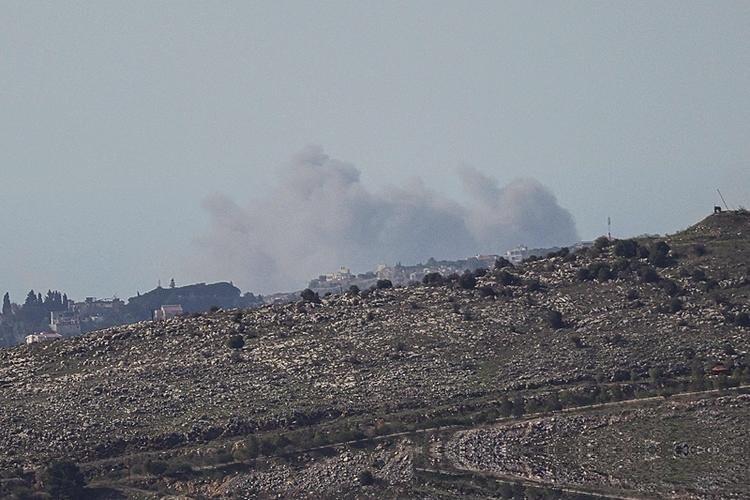 以色列大兵最近在黎巴嫩实打实地吃瘪了，而且是被一阵极度密集的“复古”弹雨给打懵的