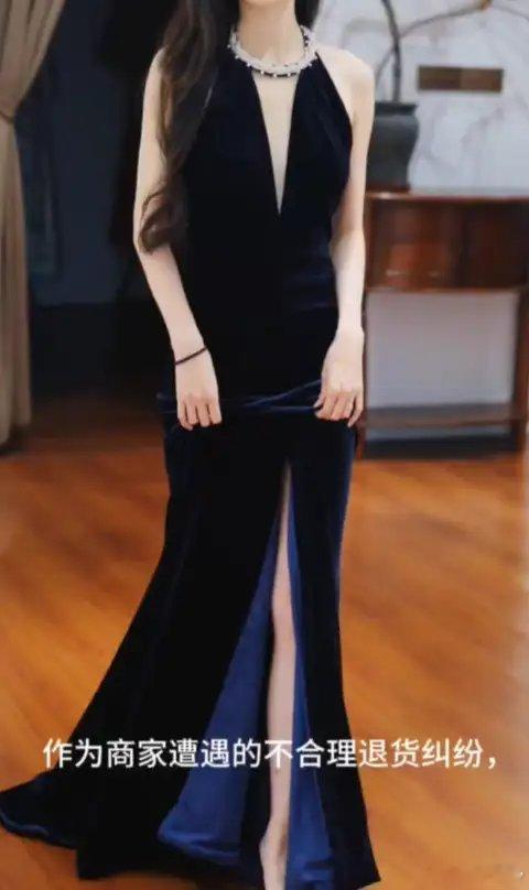 演出礼服穿完就退？合唱团女孩白嫖不成玩套路，看得人太无语了。据商家爆料，女生一开