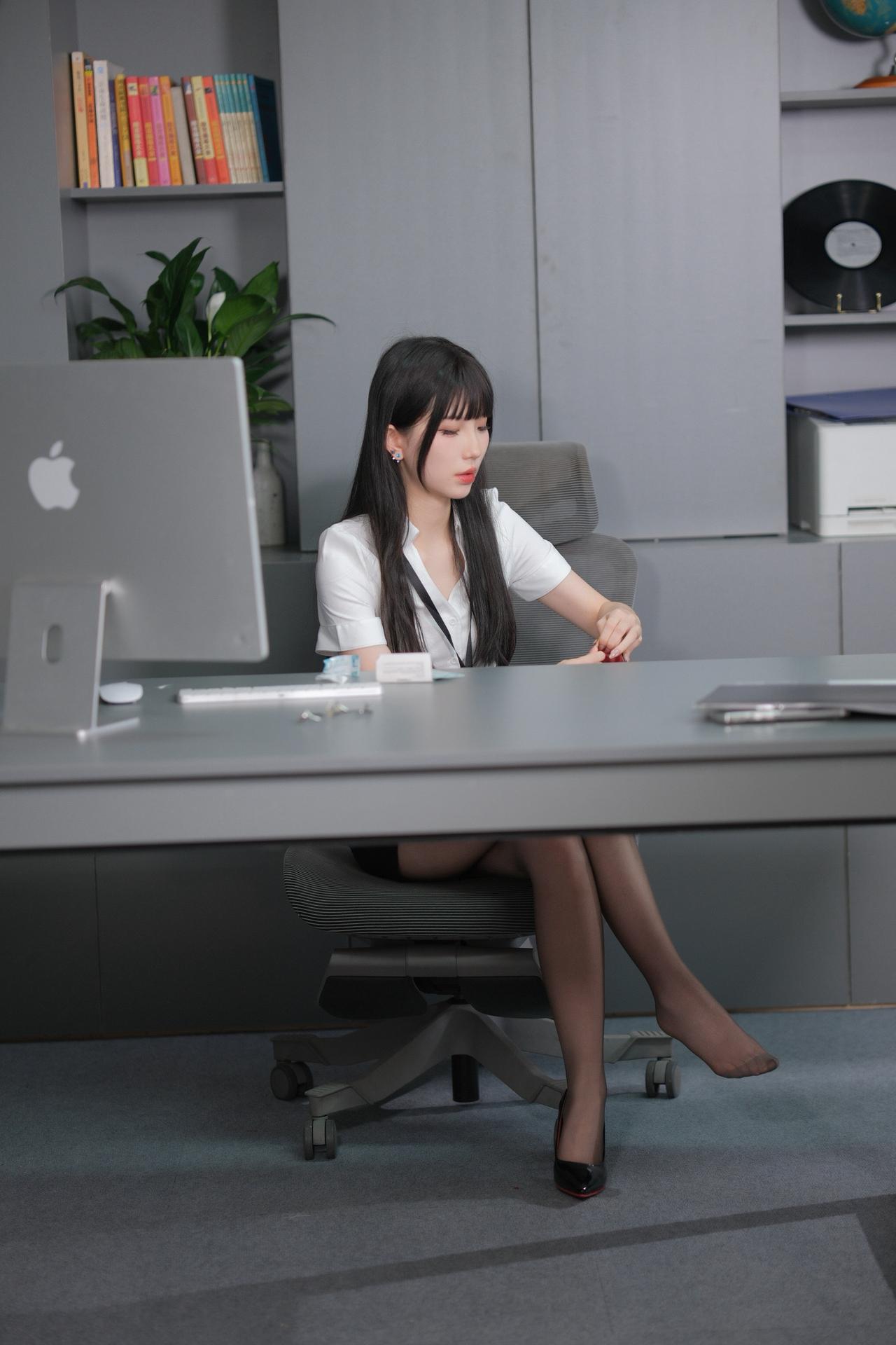 等老板来上班抖音࿆上热࿆门