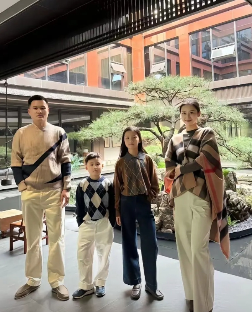 这样的家庭，是那种富了好几代的感觉。