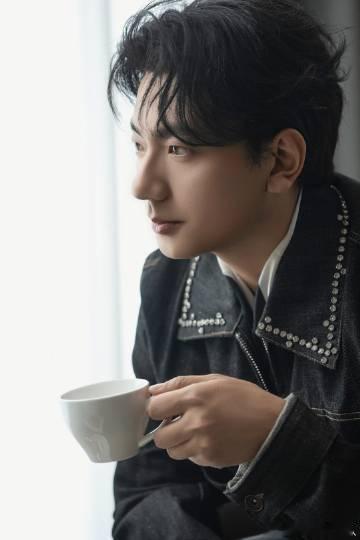 海来阿木在湘潭唱嗨了海来阿木巡游走心了青春湘潭演唱会在这个特殊的时刻，海来阿木