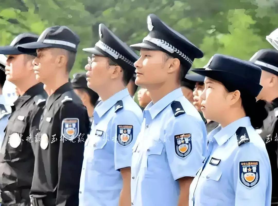 公安局常年招辅警，报名的人一大堆，为啥岗位总招不满？刷招聘信息经常能看到，各地公安不停在招辅警。不少