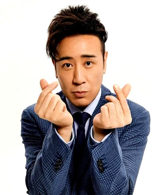 娱乐圈里，最怕的就是男人成名后，忘了那个陪他吃苦的女人。于和伟是个例外。