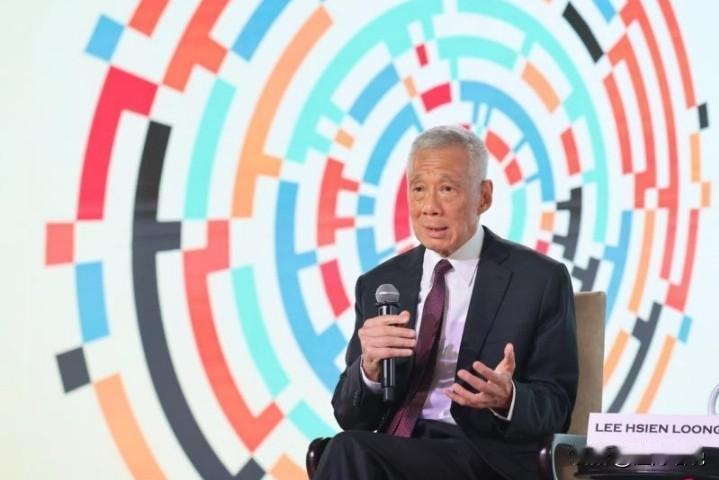 李显龙又谈国际大事，看看他这次表达了什么？透露出什么信号？1月8日，新加