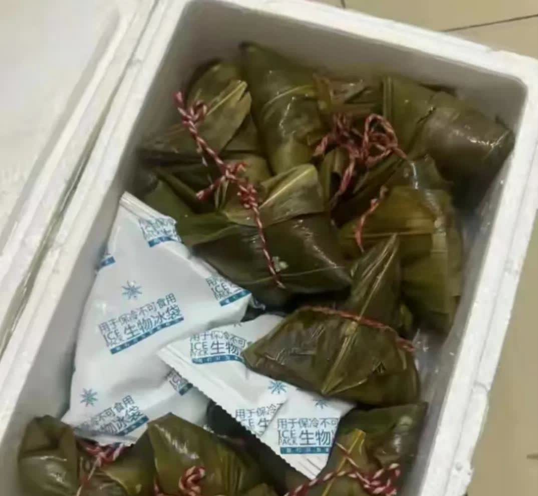 真的无语死了，大姑姐一早打电话来，说端午节到了，给我们寄了礼品，就当是给婆婆送节