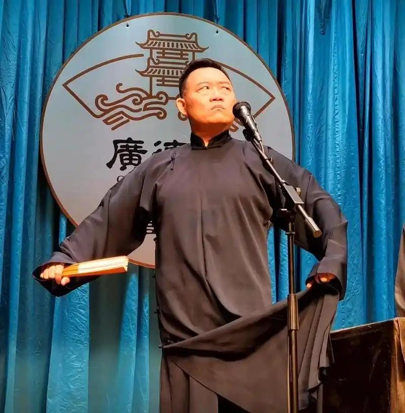 德云社郑好这次的危机，根源不在开除警告，而在于他一脚踹翻了全公司的“流量饭碗”