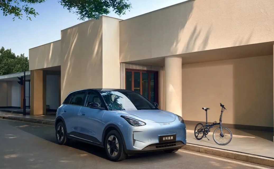 理想汽车2月销量26,421辆排第三，环比降4.5%，同比仅增0.6%，增速明显