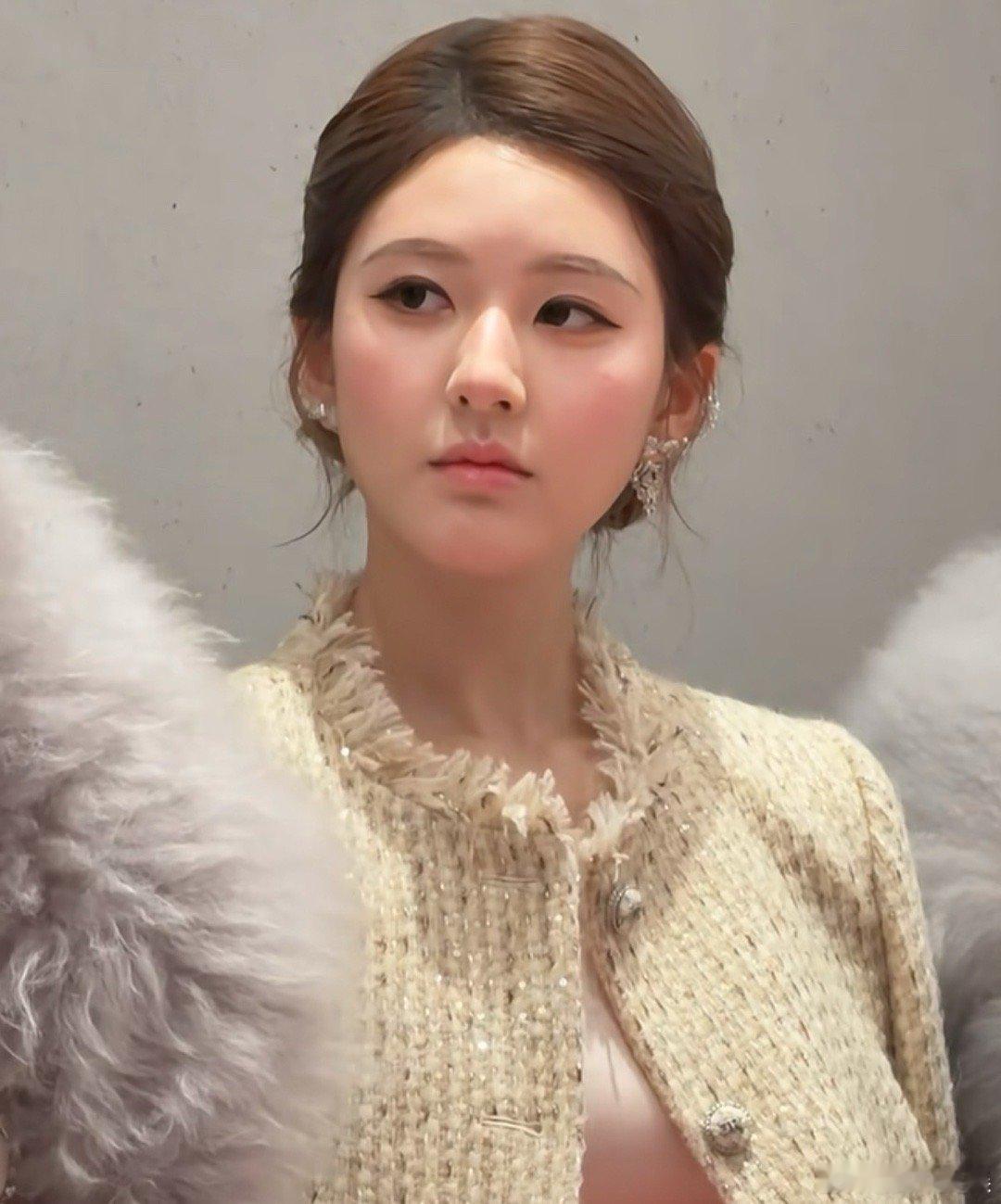 赵露思好漂亮好精致，美女就应该多出来活动