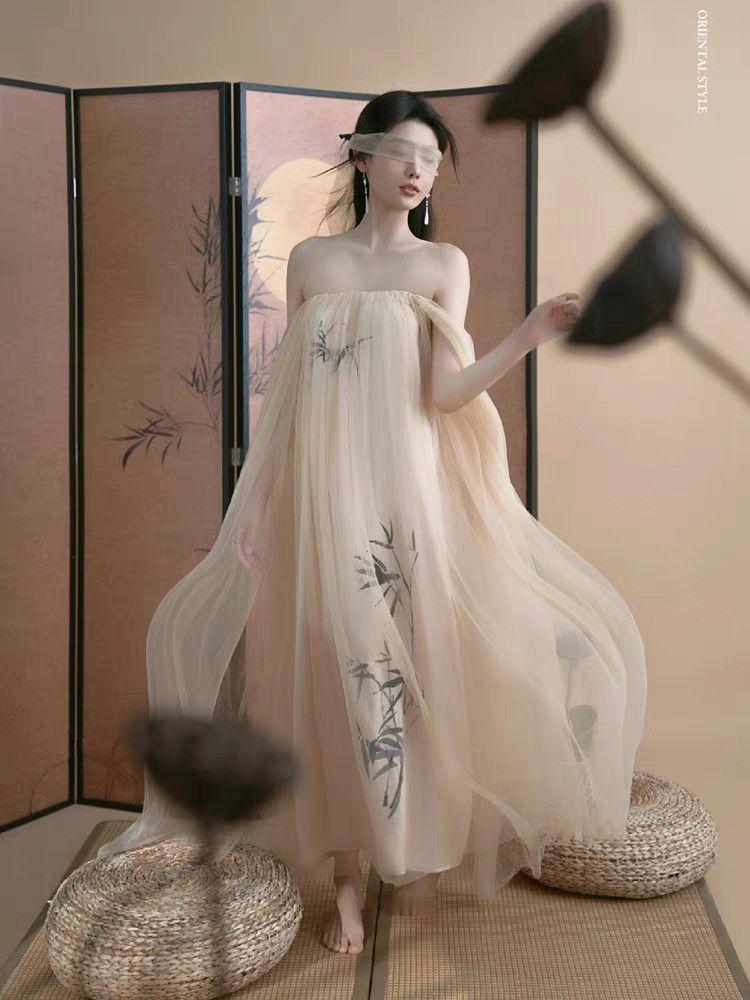 东方韵味，轻纱飘逸，古风雅韵，唯美意境。看过哪些惊艳时光的美女？