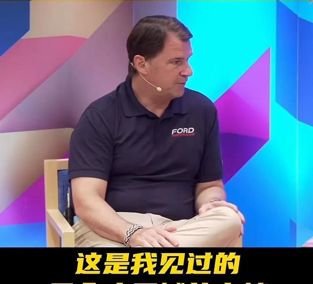 中国的新能源电动汽车吓坏了福特CEO美国福特汽车CEO在与主持人谈对中国电动车