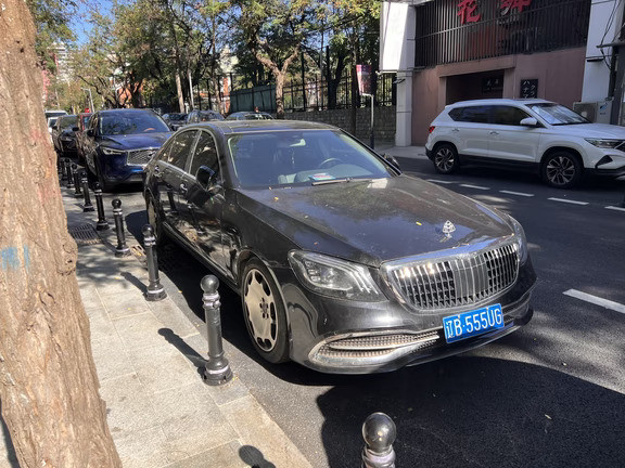 又是假迈巴赫……