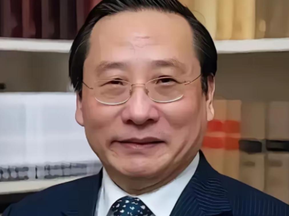 美国学者质问高志凯教授，中国不断的发展新的武器装备已经严重的影响到中国周边国家的