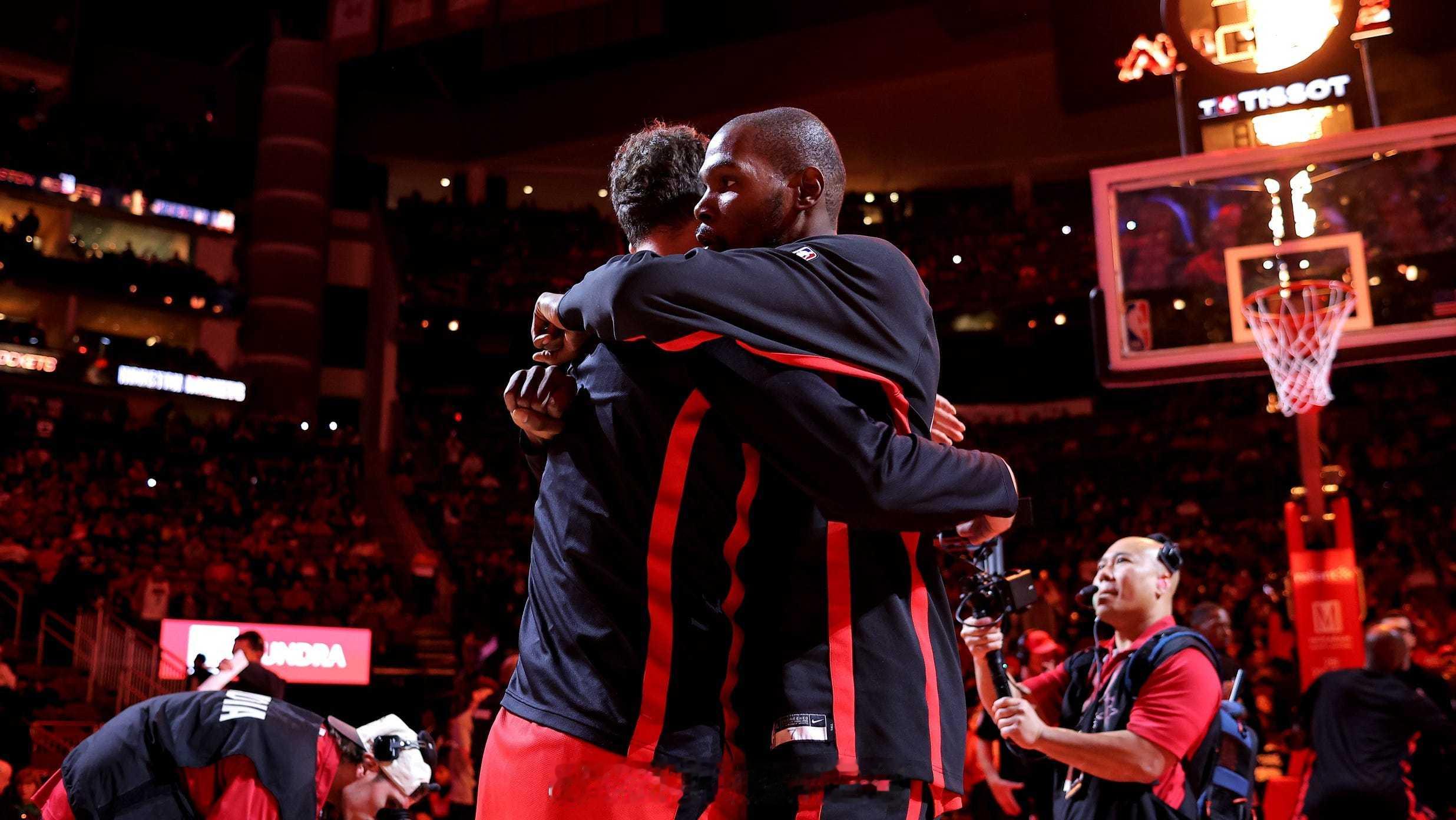 允许一切如其所是，也允许一切事与愿违。晚安🚀