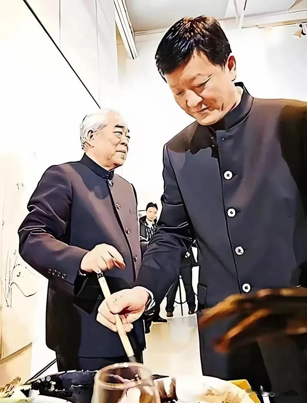 范曾先生的独子应该是确定做过亲子鉴定了。87岁老人喜得独子，虽然目前国籍尚不