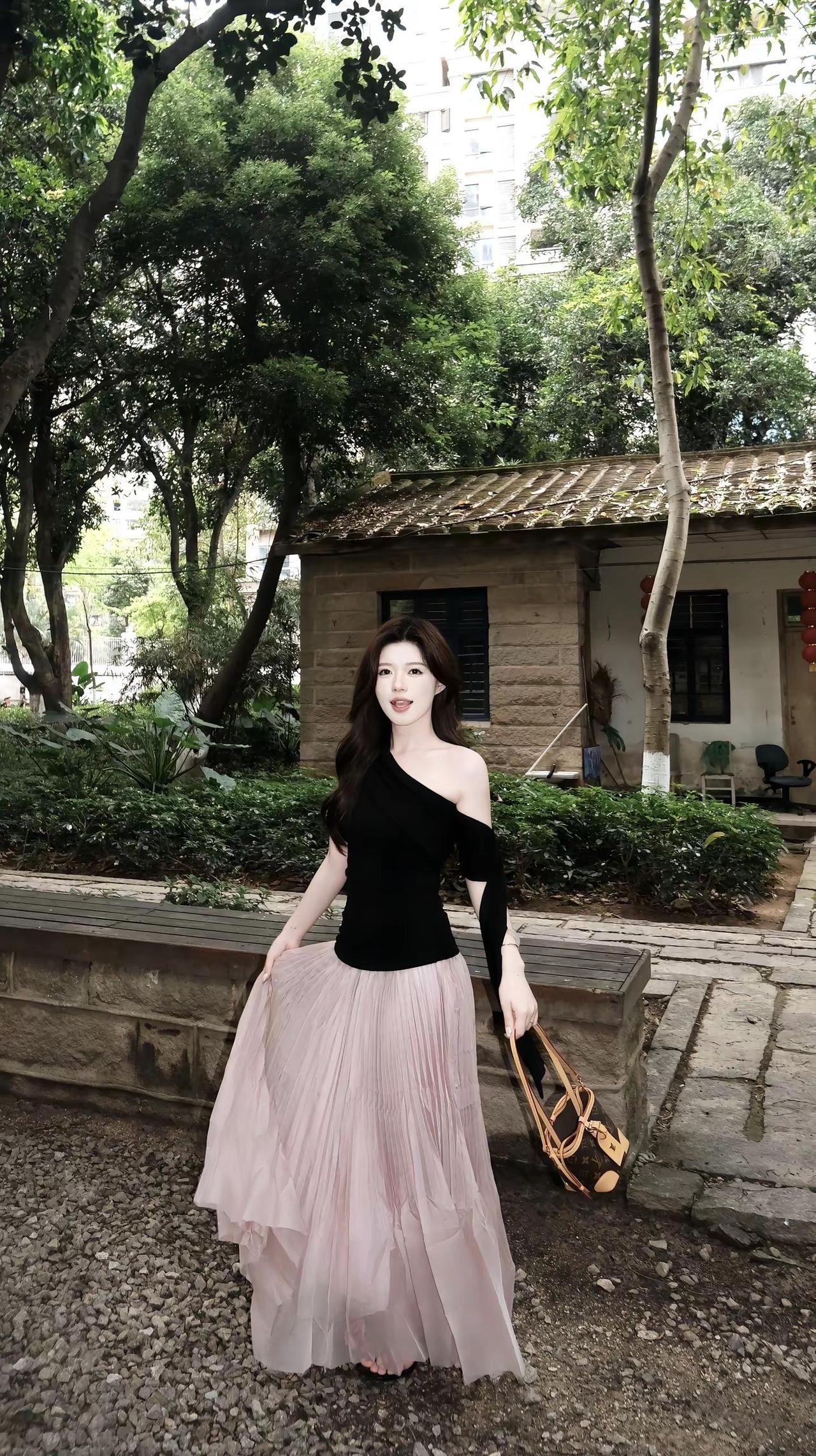 我还要继续拍好多好多组照片，穿好多好多漂亮衣服《5月合集-夏日穿搭》150小个子
