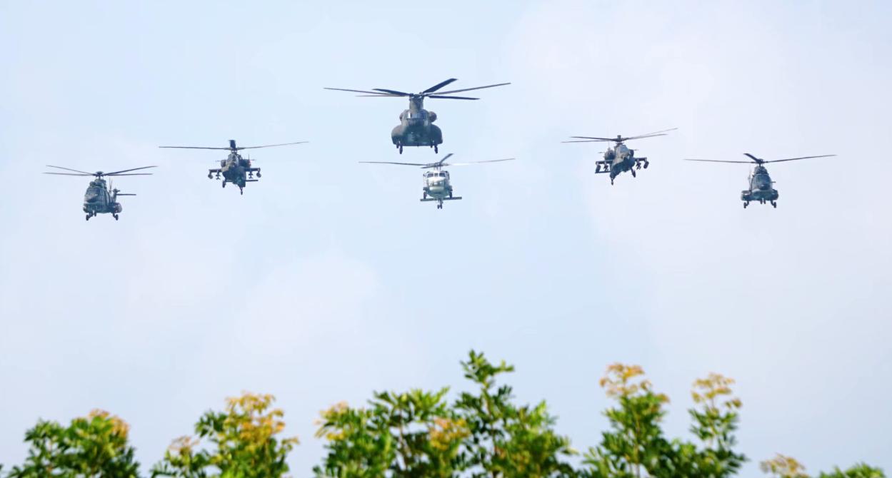 东南亚第一的新加坡空军及各基地很多人觉得，新加坡只有700多平方公里，地图上像