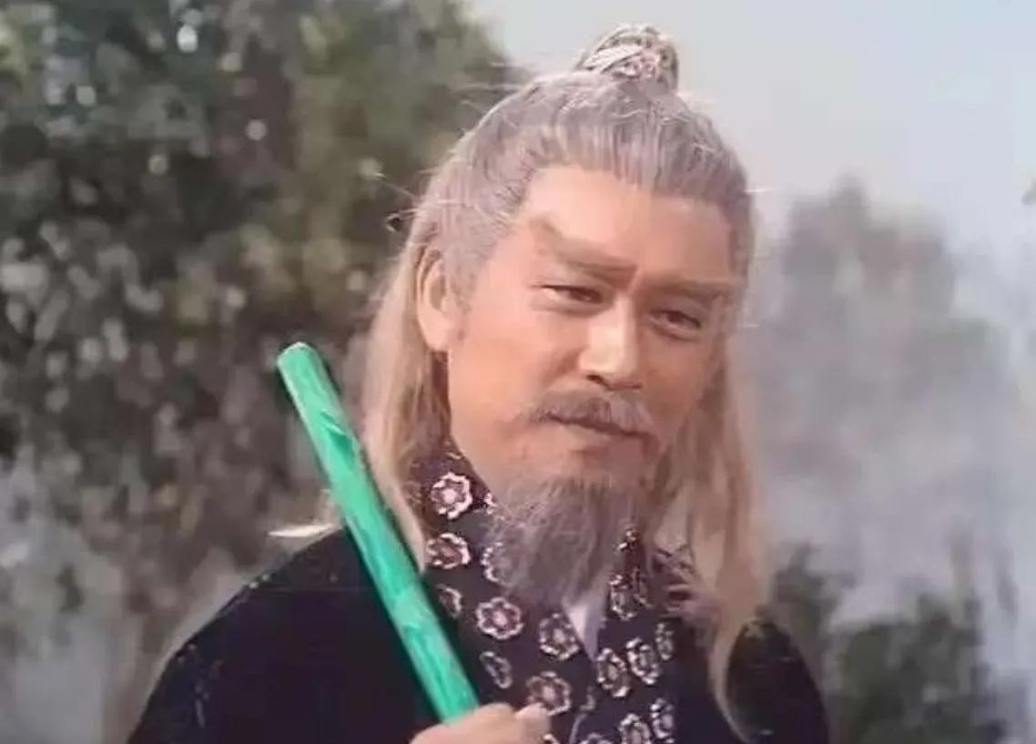 射雕英雄传中有这样一段描述:周伯通又道:“你师父洪七公的功夫是外家功夫的顶儿尖儿