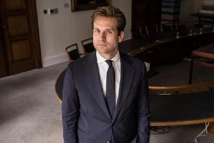 死鸭子嘴硬！安世之乱烂摊子至今未收拾干净，荷兰却仍不知悔改！昨天，英国《卫报