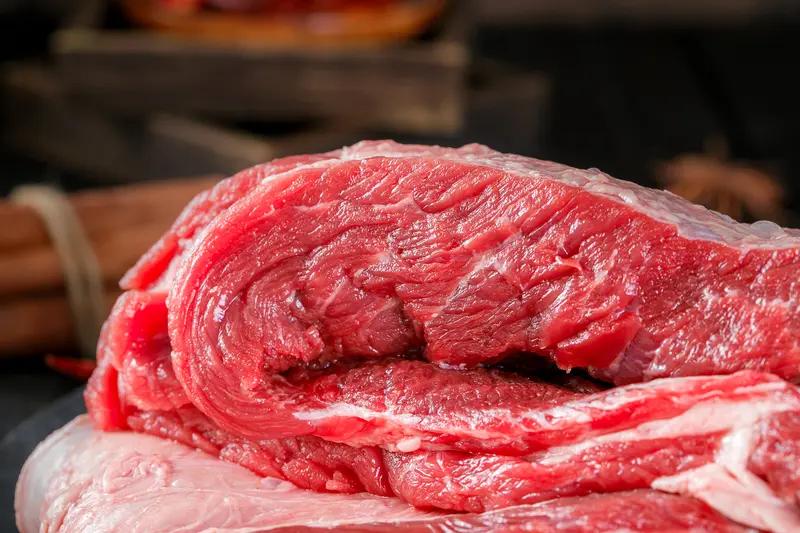 牛肉性温味甘，是补气血、强筋骨的佳品，搭配对了效果翻倍。搭配红枣，补中益气、养血