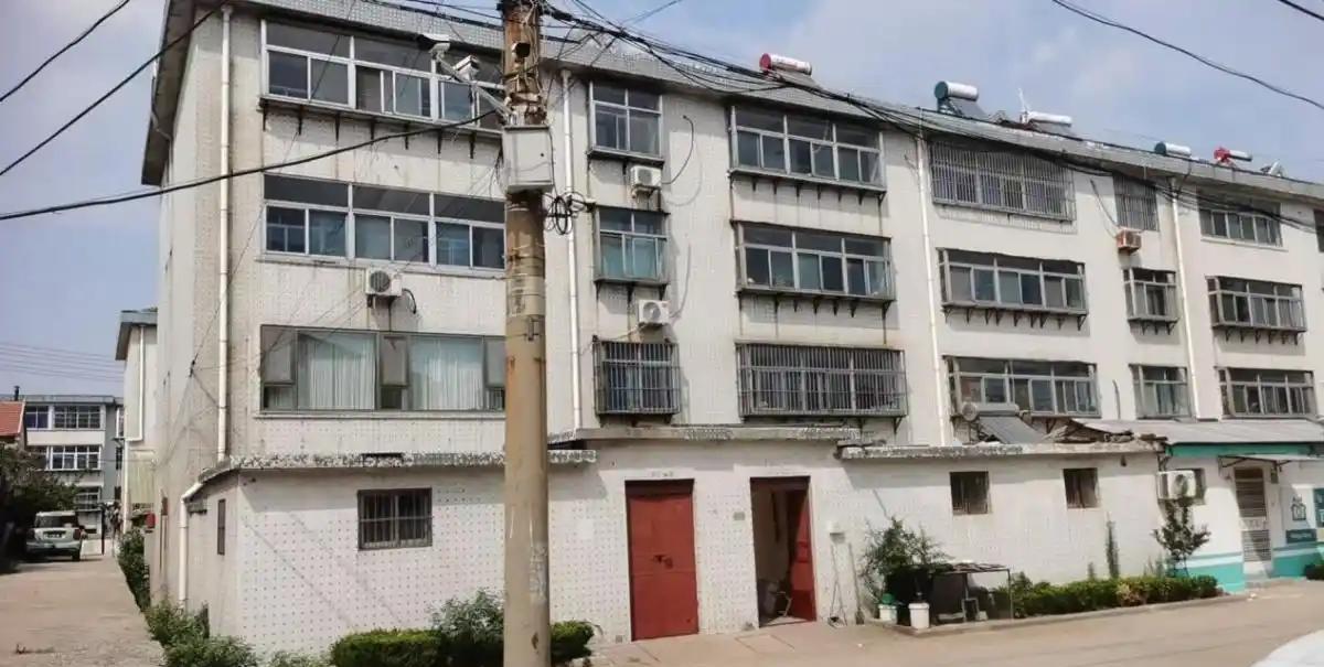 山东淄博，两兄弟因拆迁少补偿了130平米的钱，和村书记纠缠了20多年，最终村支书
