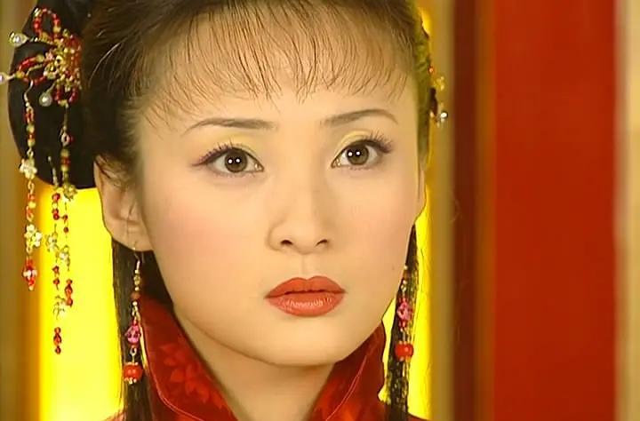 纯元要是没走，下场不会比皇后好，四大爷爱她的美貌，爱她贤良淑德，爱她琴棋书画样