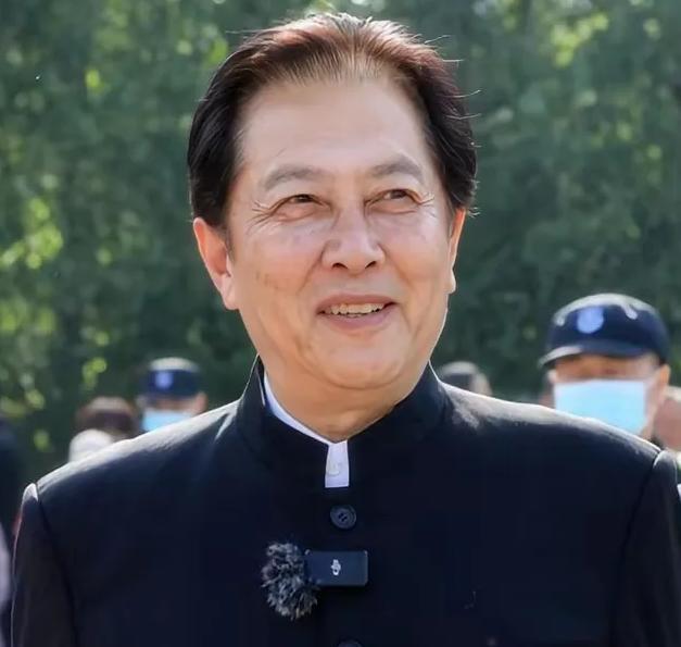 唐国强做梦都没想到，当初前妻离世前的那句话，终究还是在他身上应验了他与二婚妻
