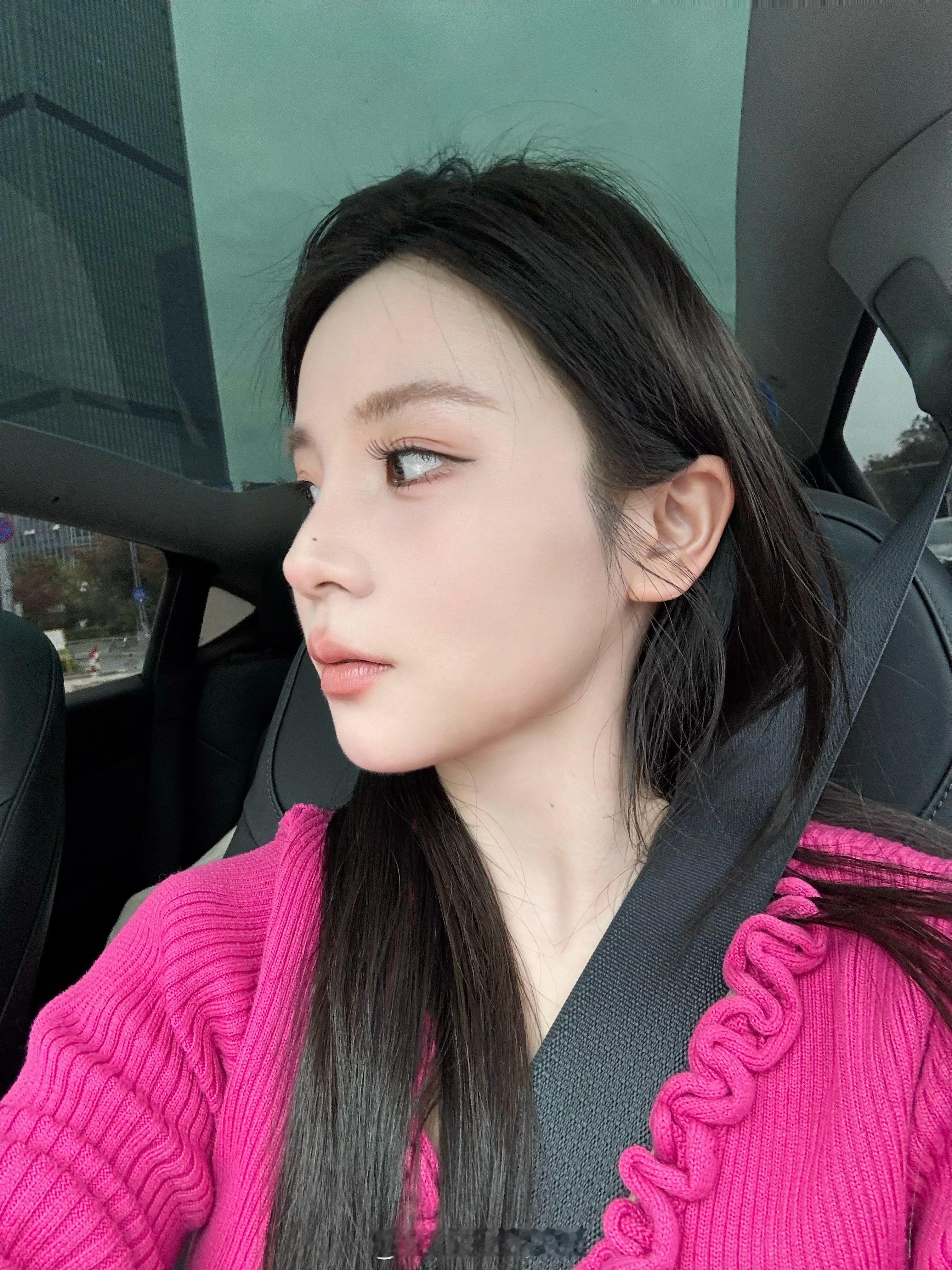 前置原相机看起来更舒服