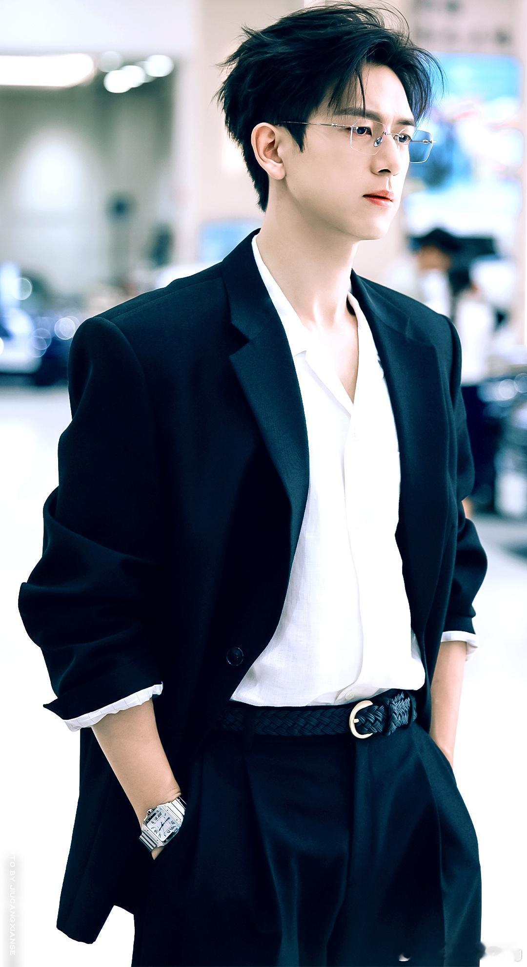 李现雾里青lx李现孟弗渊情隐雾里，爱如青芜。李现孟弗渊，把汹涌心动，化作无声