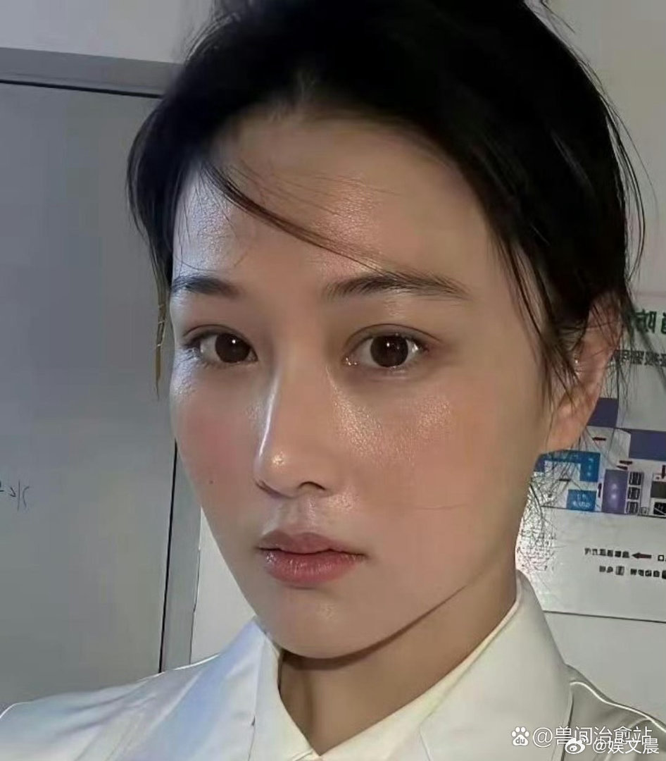 张馨予这素颜也太绝了！无美颜无滤镜还这么能打，原生美貌真的惊艳～