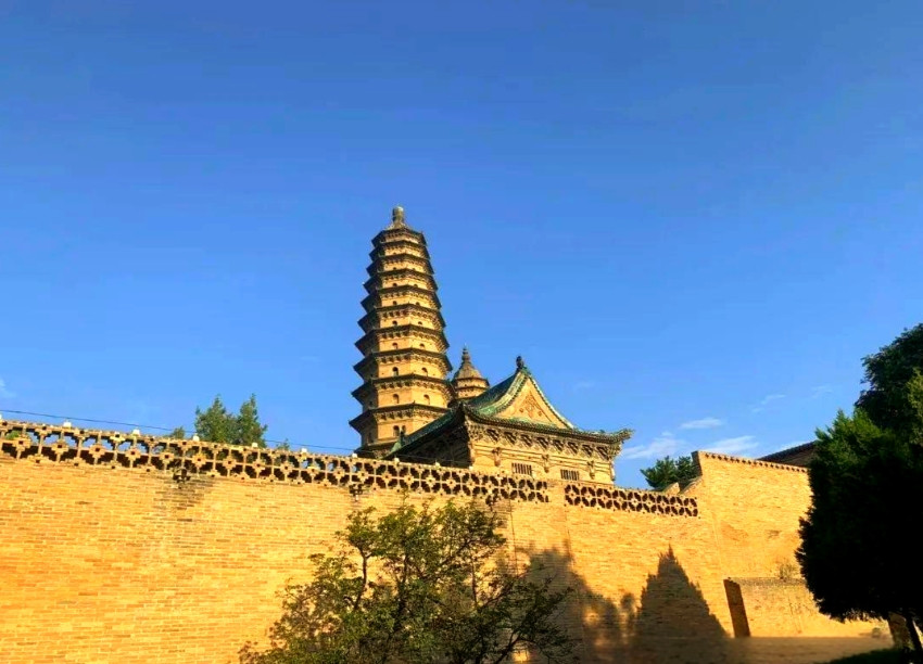 七八月穷游好去处，避开人潮，这些冷门城市超值！