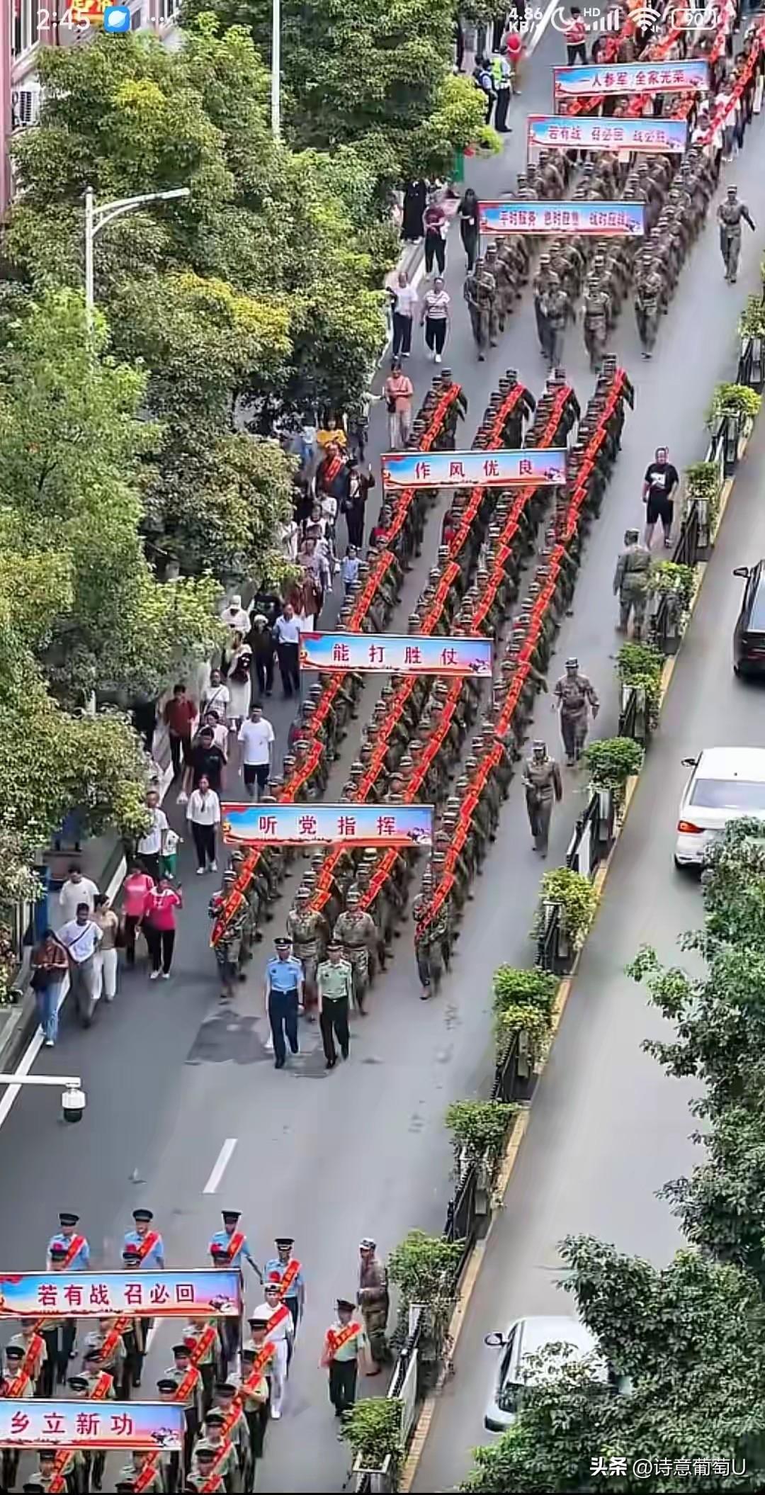 最近刷短视频，真的被一群“二次入伍”的兵哥整破防了！5月7号左右，国内好几个地方