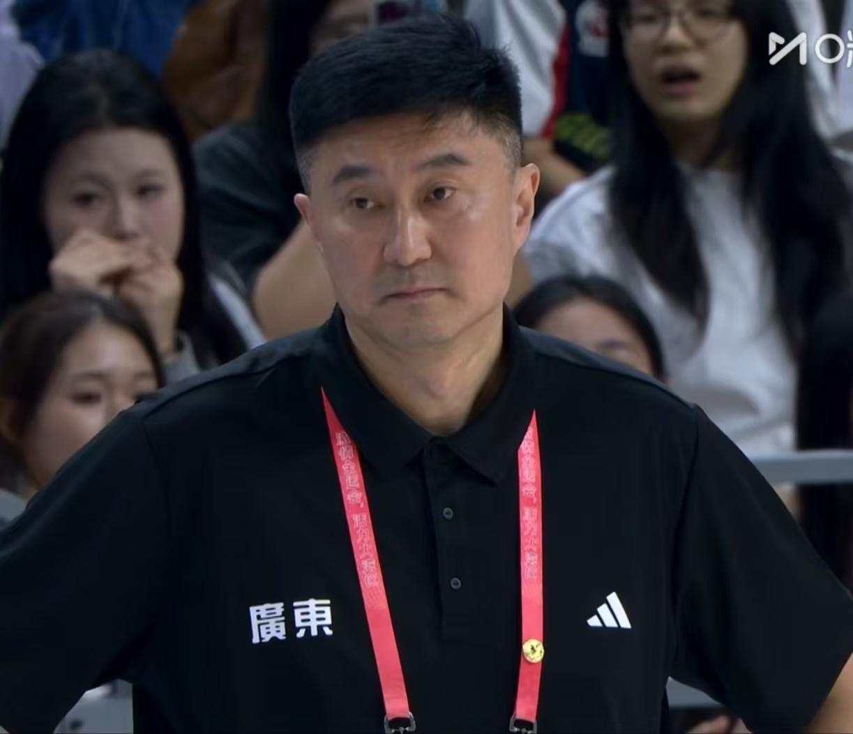 我算看明白了！广东队近年来在联赛中没有大的作为，最大的问题不是出在杜锋指导骂球员