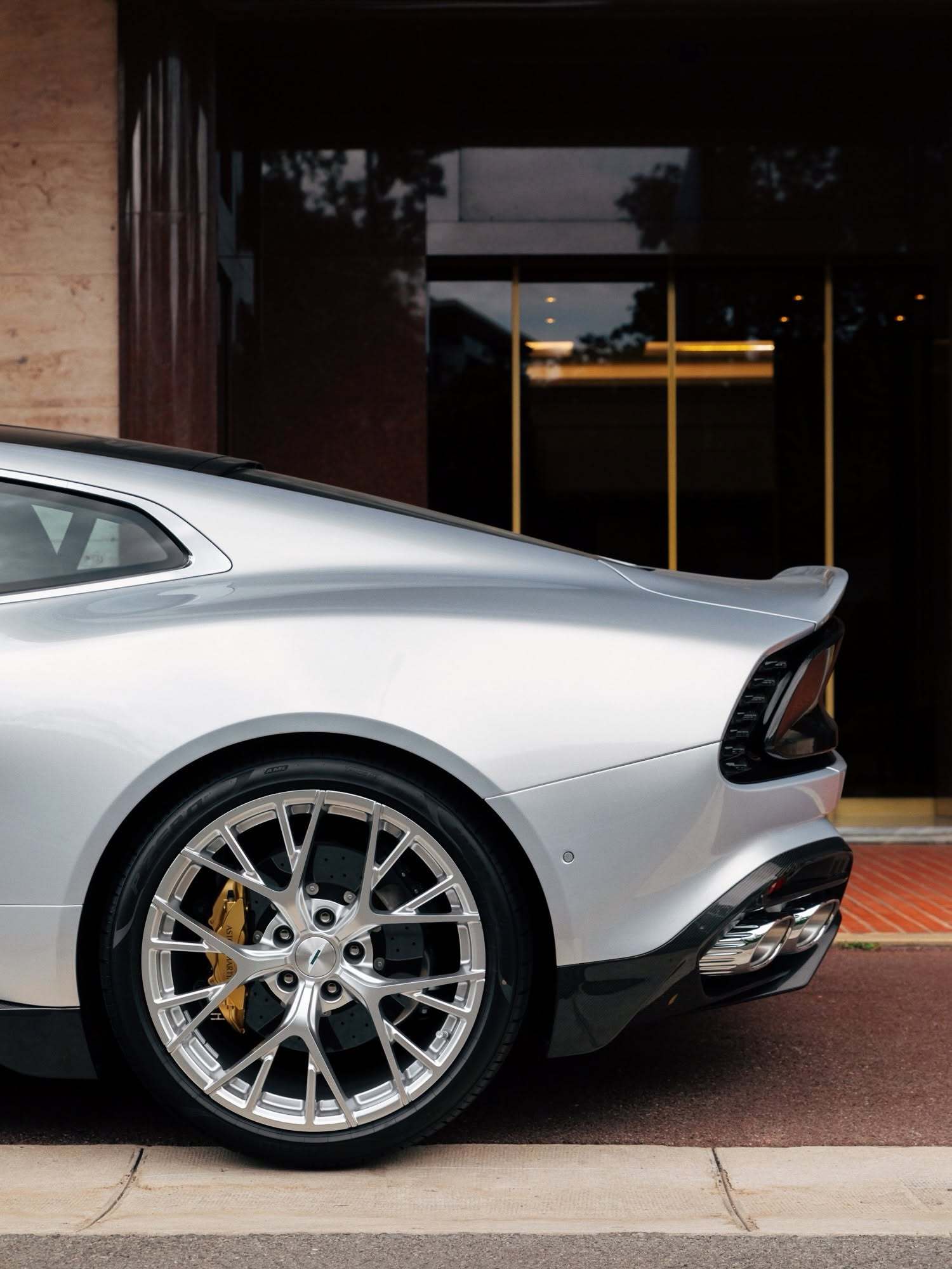 AstonMartinVanquish阿斯顿马丁astonmartin阿斯顿