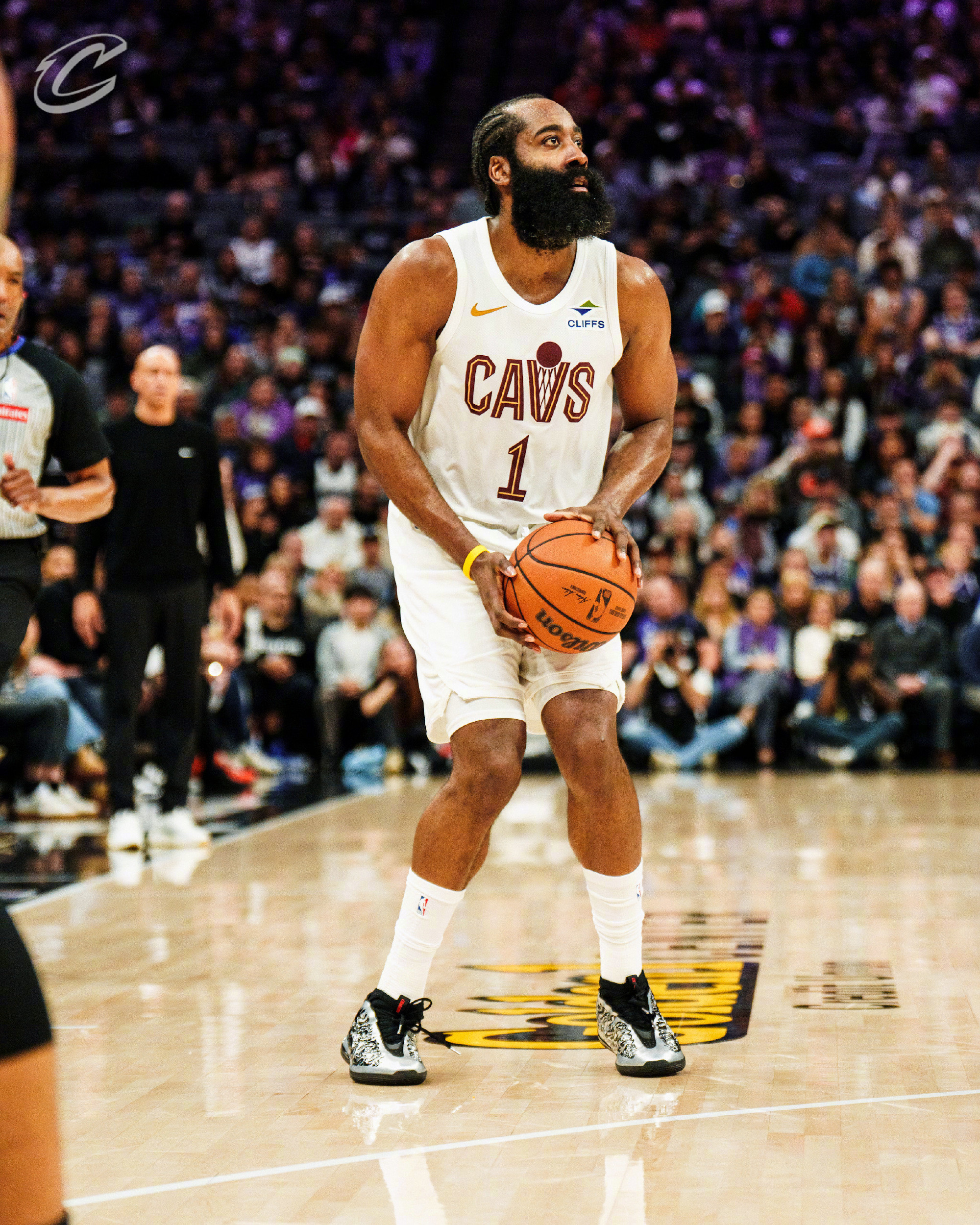 哈登：“过去一年我不知道自己有多少次接球投篮机会。但这是我第一次，我感觉到自己一