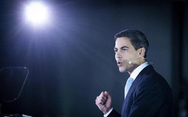 荷兰大选一结束全网都在说“离谱”,极右翼PV党明明跟D66党一起拿了26席,并列