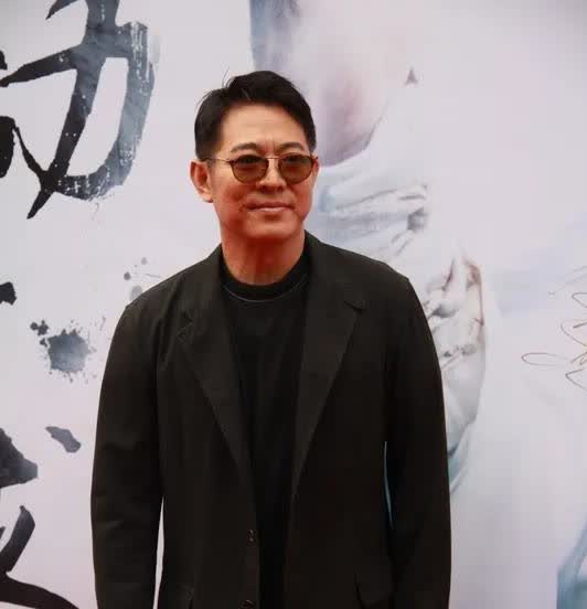 李连杰4千金盘点！1、长女，李思，1988年出生于美国，美国国籍，母亲黄