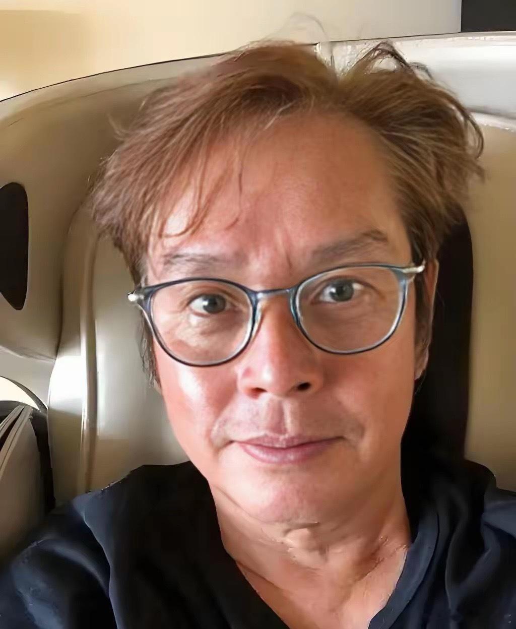 谭咏麟人品好不好，我不知道，但是我敢确定一件事，那就是谭咏麟这个人特别敬业，站在
