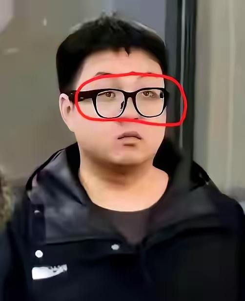 都说他是最倒霉的人，从提车到撞人不到一分钟，眼神空洞，麻木，是极度惊吓后的大脑熔