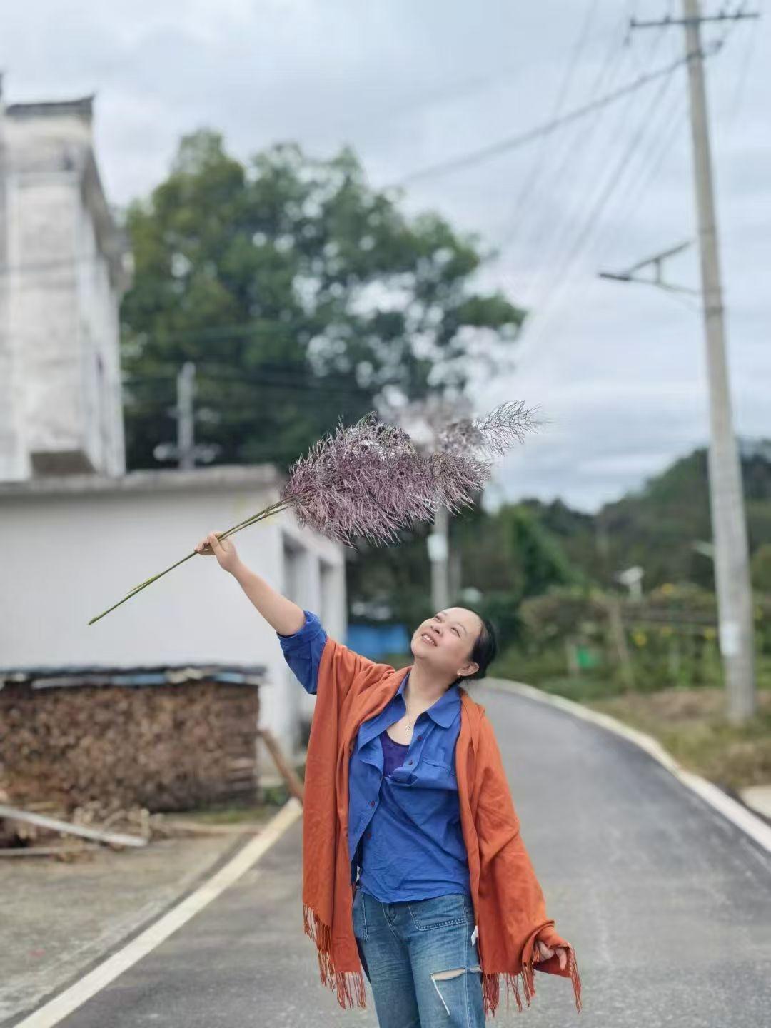 今天终于下定决心了：按正常年龄退休，不延迟了！上午已经给单位人事打了电话，把