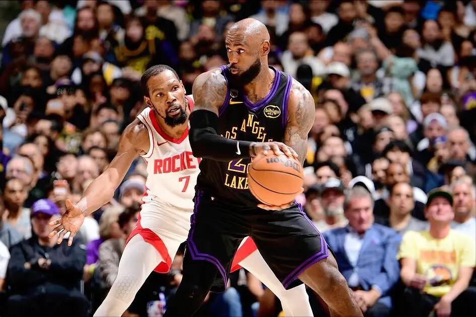 问：詹姆斯如果带队赢了火箭，但第二轮输给雷霆，是否影响他的历史地位？个人觉得