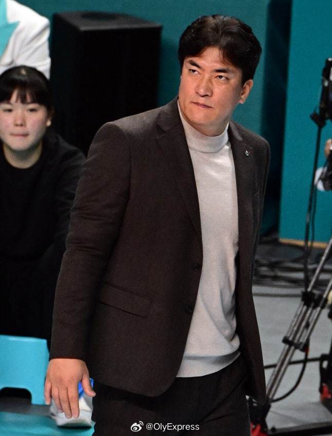 【韩国女排主教练再次招聘结束】国际排坛动态4月3日，韩国排协女排国家队主教练再