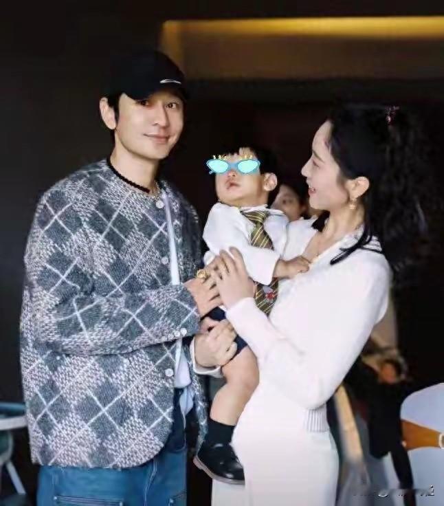 黄晓明的一场家宴，撕下了叶珂的“体面”，小海绵牵线，杨颖赢麻了。黄晓明