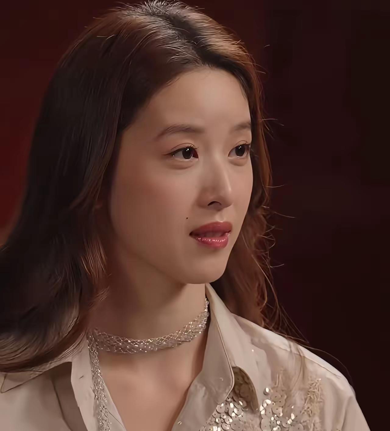 章泽天不会再生孩子了原因很简单不是东哥不让她生，也不是年龄大了，而是因为她现