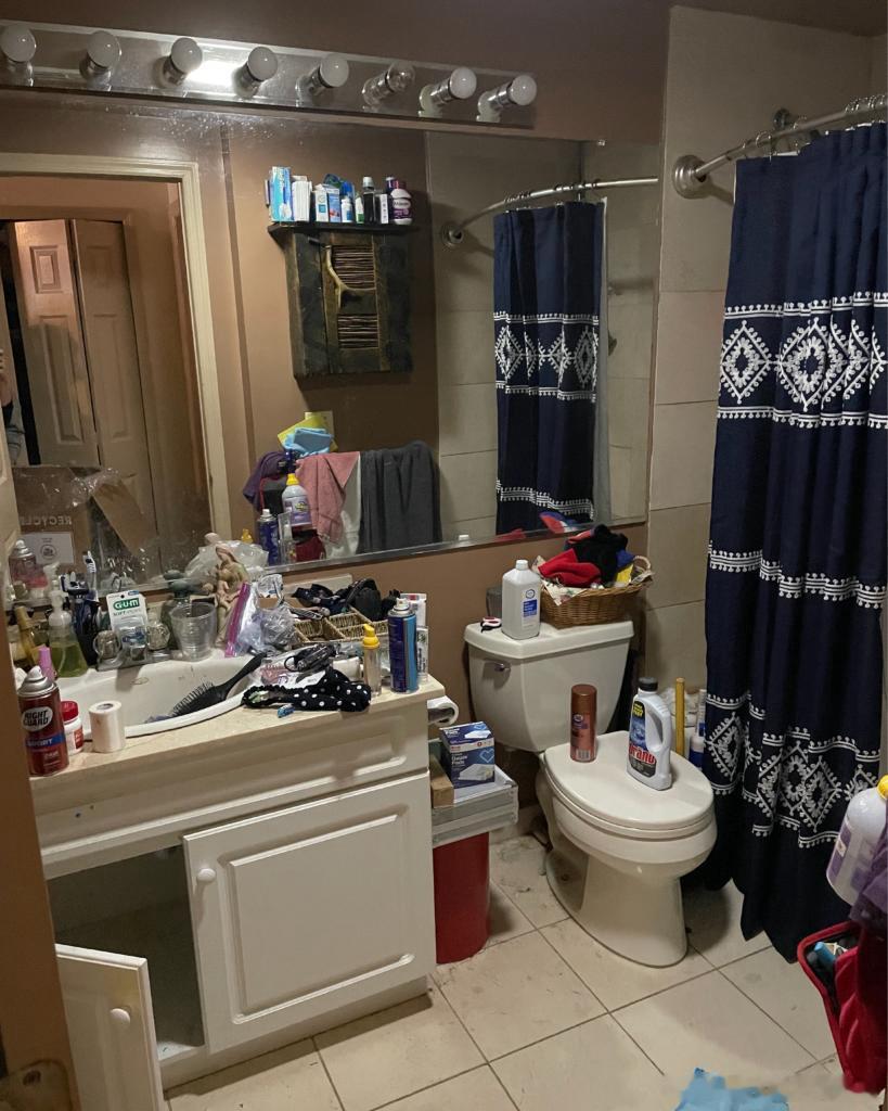 老一辈的优点我一点没遗传爸妈手巧能干、啥都会修，我连个灯泡都换不明白，动手能力